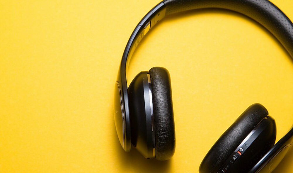 Embrace Unbounded Freedom with Wireless Headphones Embrace Unbounded Freedom with Wireless Headphones